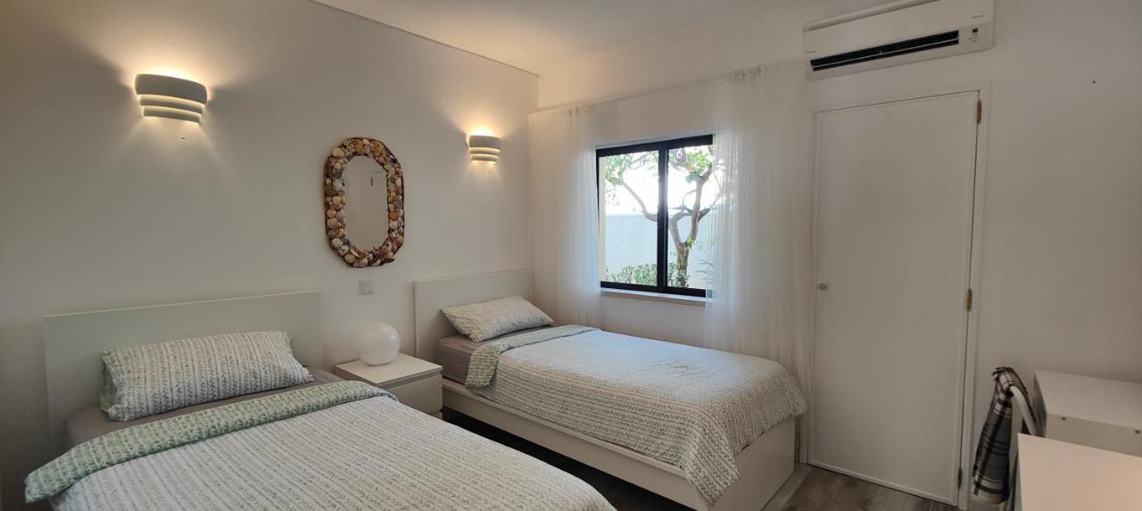 The Swallow'S Rest Beach House - Meia Praia Lagos Bagian luar foto
