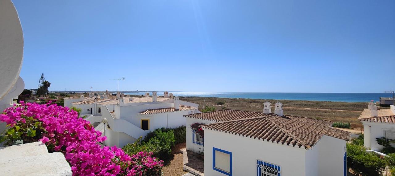 The Swallow'S Rest Beach House - Meia Praia Lagos Bagian luar foto